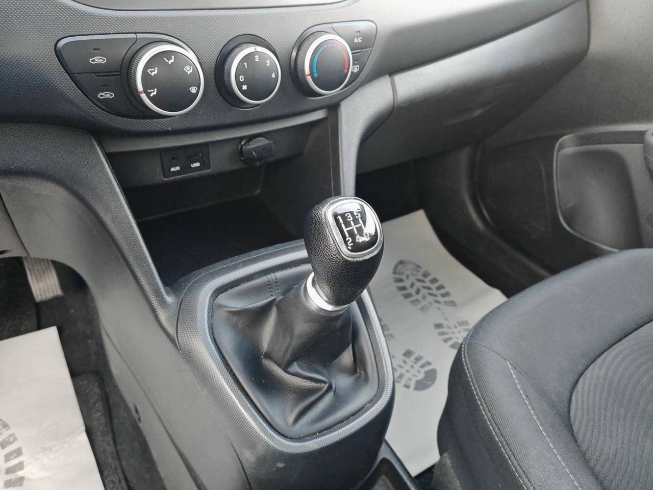 Hyundai i10 1.0 Benzina full optional 2019