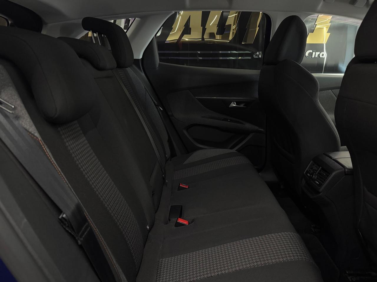 Peugeot 3008 130Cv EAT8 Allure Full Opt