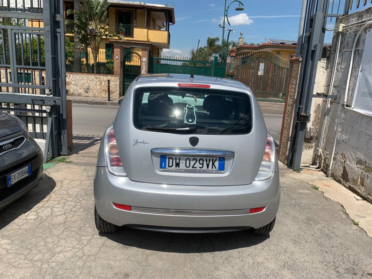 Lancia Ypsilon 1.4 Argento Ecochic GPL