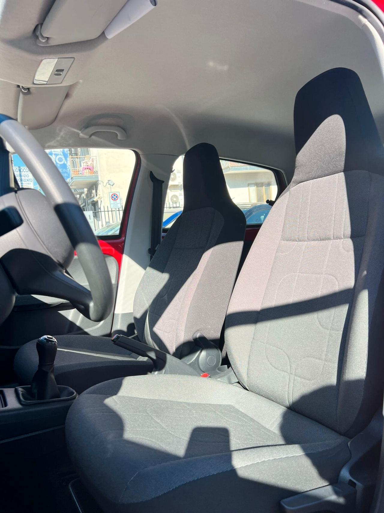 Volkswagen up! 1.0 75 CV 5p. move