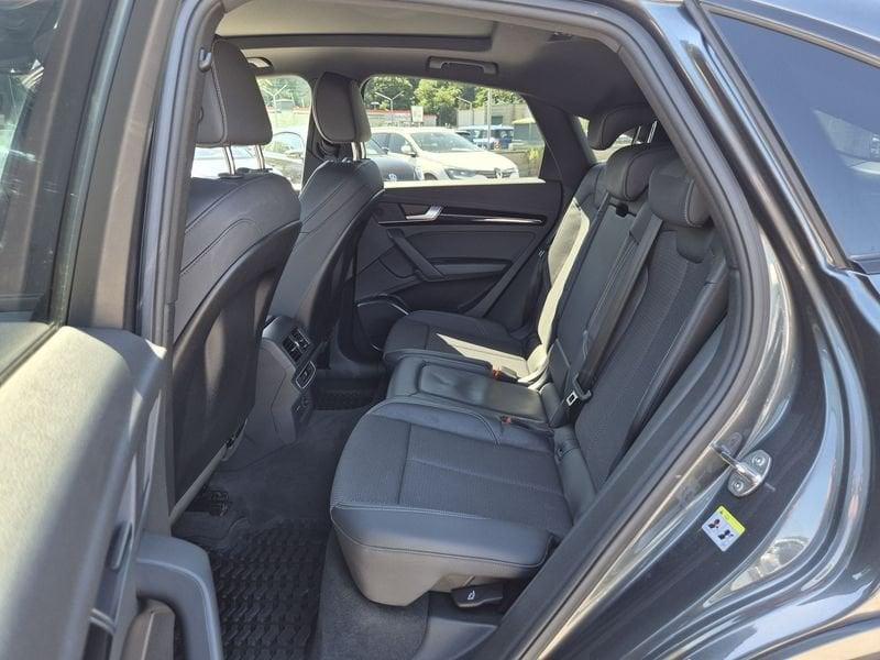 Audi Q5 Sportback 40 2.0 tdi mhev 12V Identity Black quattro s-tronic