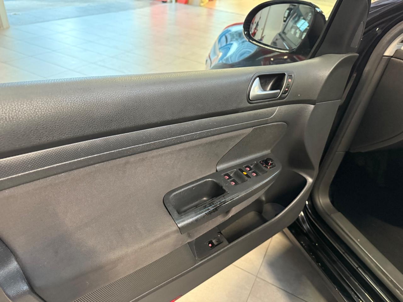 Volkswagen Golf 1.9 TDI 105 CV Sportline