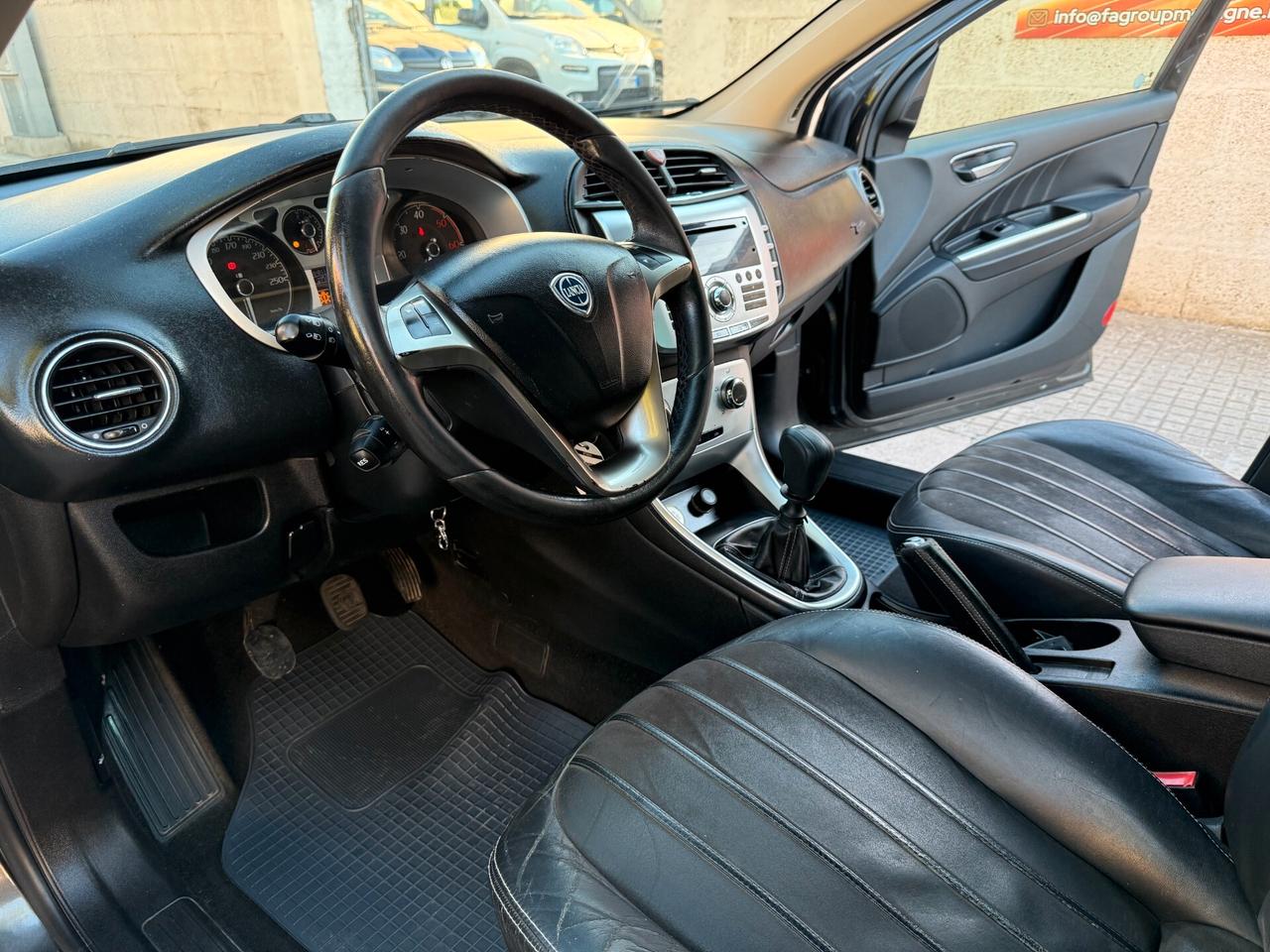 Lancia Delta 1.9 MJT Twinturbo Platino - 2010