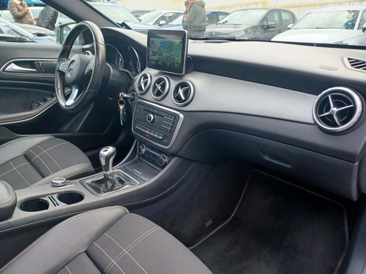 Mercedes-benz GLA 180 d NAVI LED TETTO