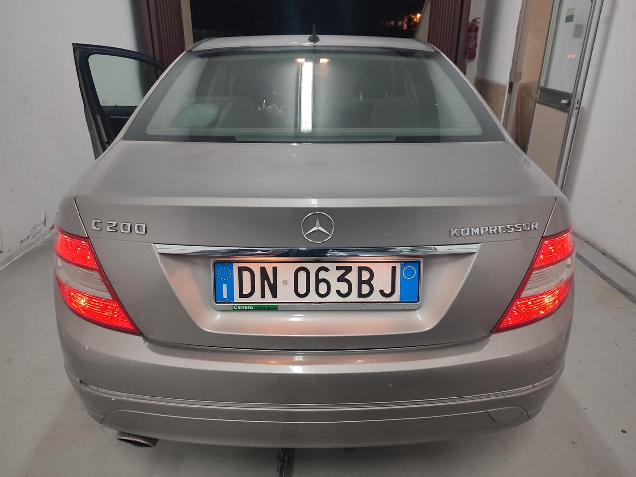 MERCEDES CLASSE C200 BERLINA A METANO POCHI KM GANCIO