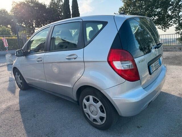 Mercedes-benz A 180 CDI Elegance - doppio treno gomme