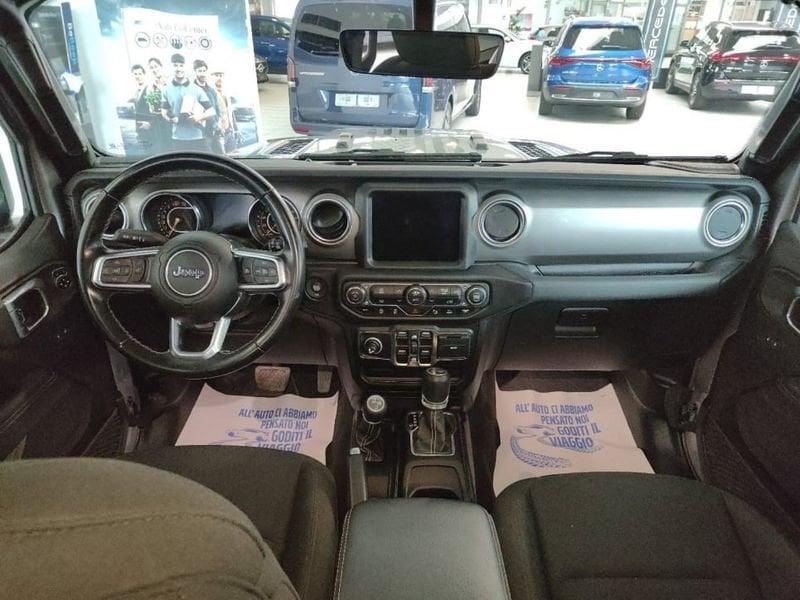 Jeep Wrangler UNLIMITED 2.0 TURBO SAHARA AUTO