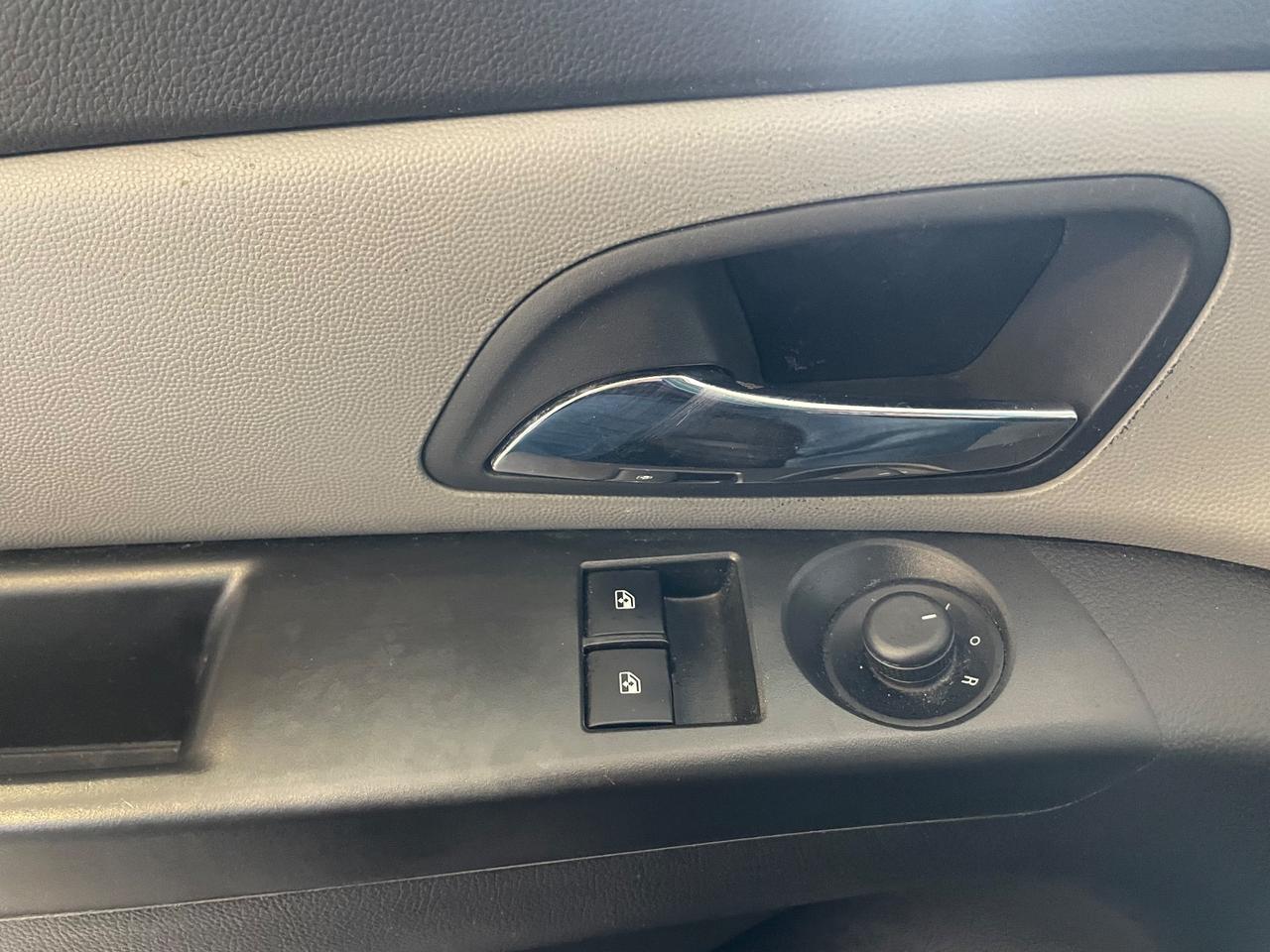 Chevrolet Cruze 1.6 5 porte LS - Nessun vincolo -