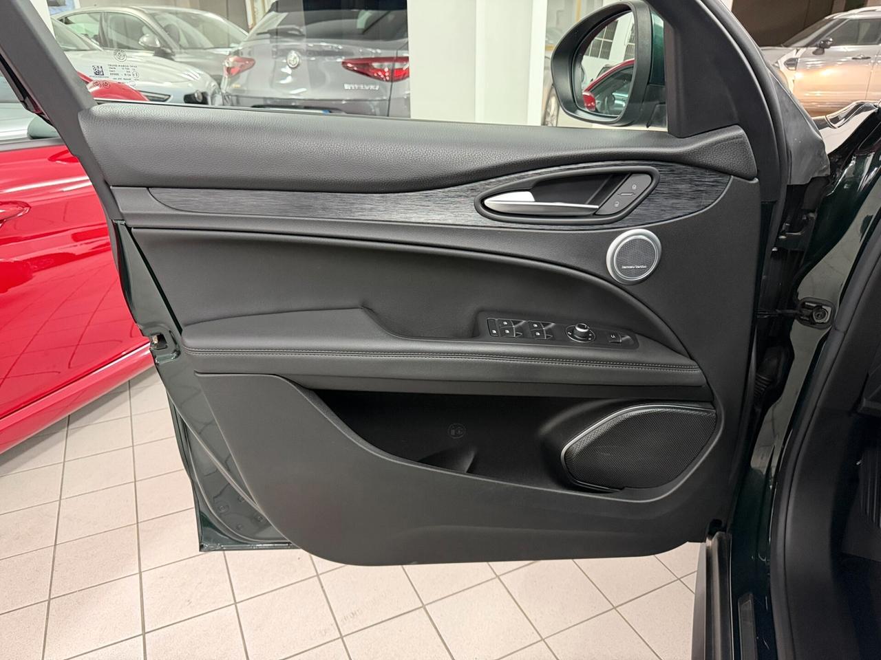 2.2 TD 190 CV EXECUTIVE Q4 19" HARMAN KARDON + SUBWOOFER