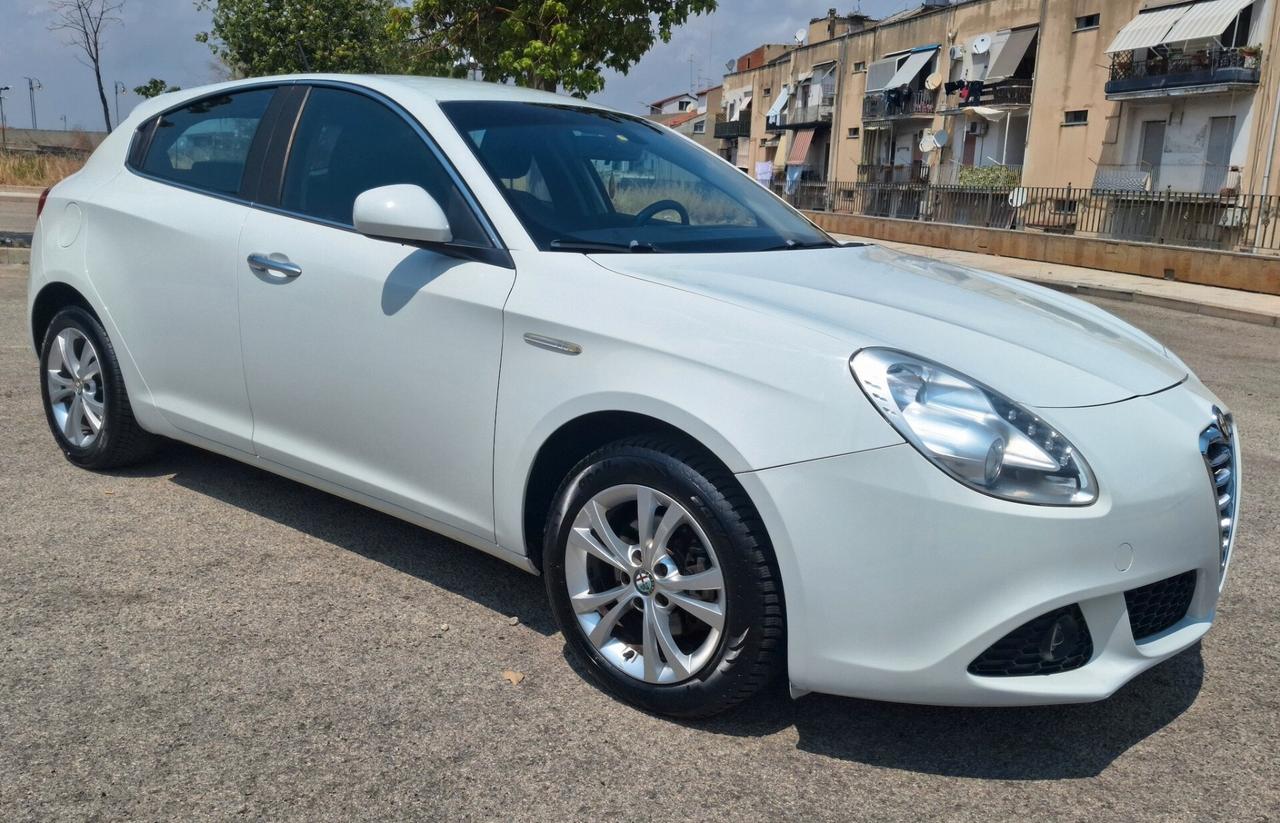 Alfa Romeo Giulietta 1.6 JTDm-2 105 CV Exclusive