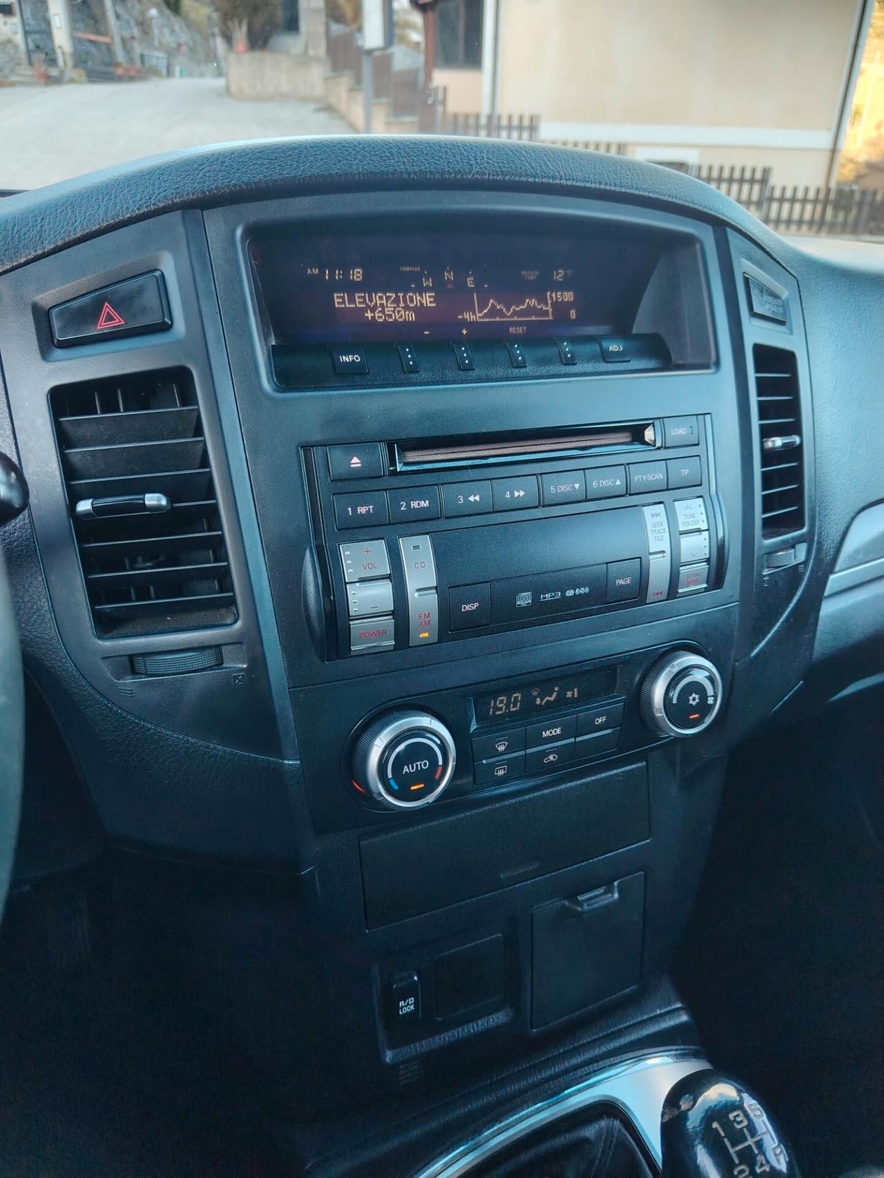 Mitsubishi Pajero 3.2 DI-D 16V 3P Manuale-No ruggine-Climatronik-