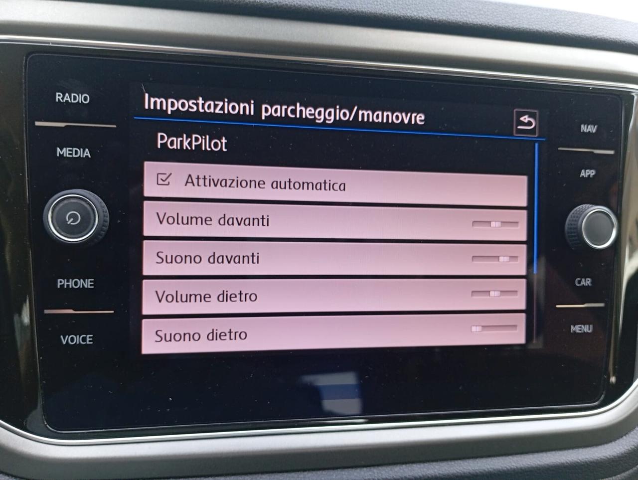 Volkswagen T-Roc 1.6 TDI SCR Business BlueMotion Technology