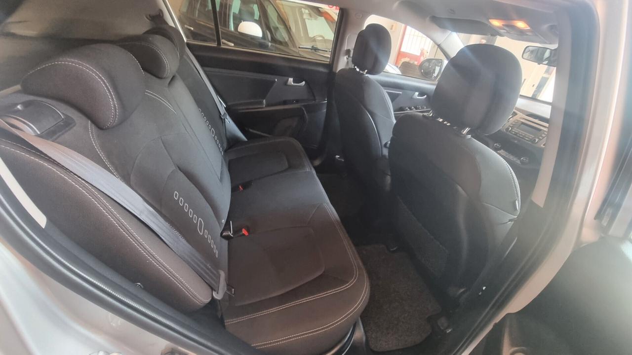 Kia Sportage 1.7 CRDI VGT 2WD high tech