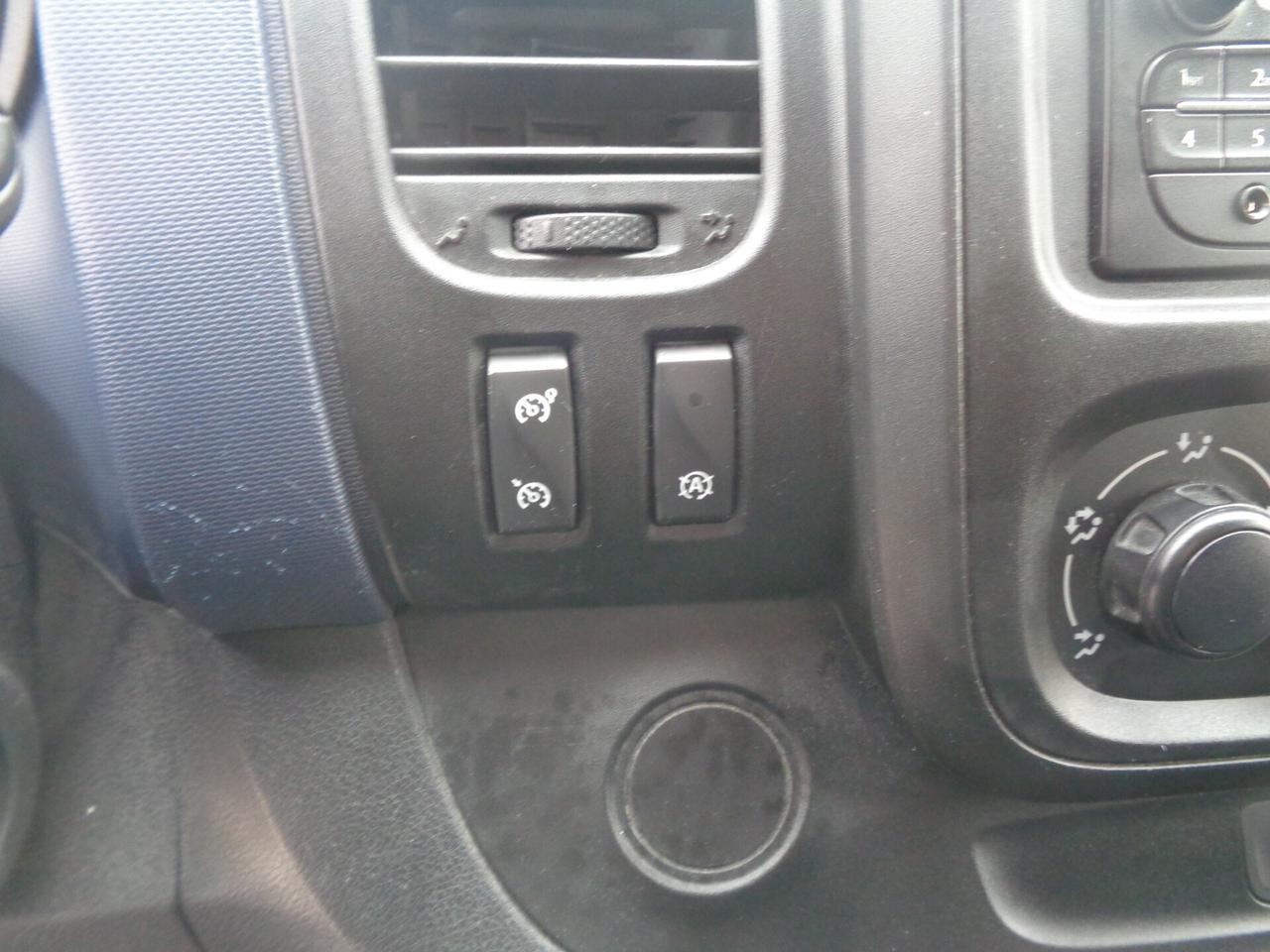 Peugeot Boxer 330 2.2 BlueHDi 120 S&S PM-TN Furgone