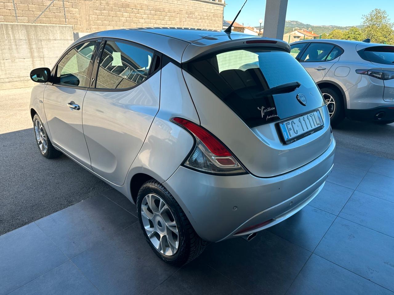 Lancia Ypsilon 1.3 MJT 16V 95 CV 5 porte S&S Gold