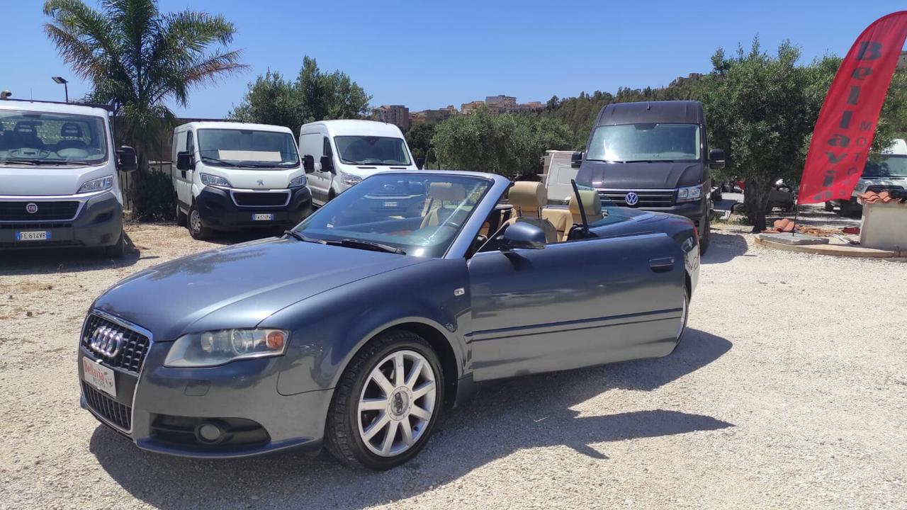 Audi A4 S-LINE Cabriolet 2.0 TDI 140CV