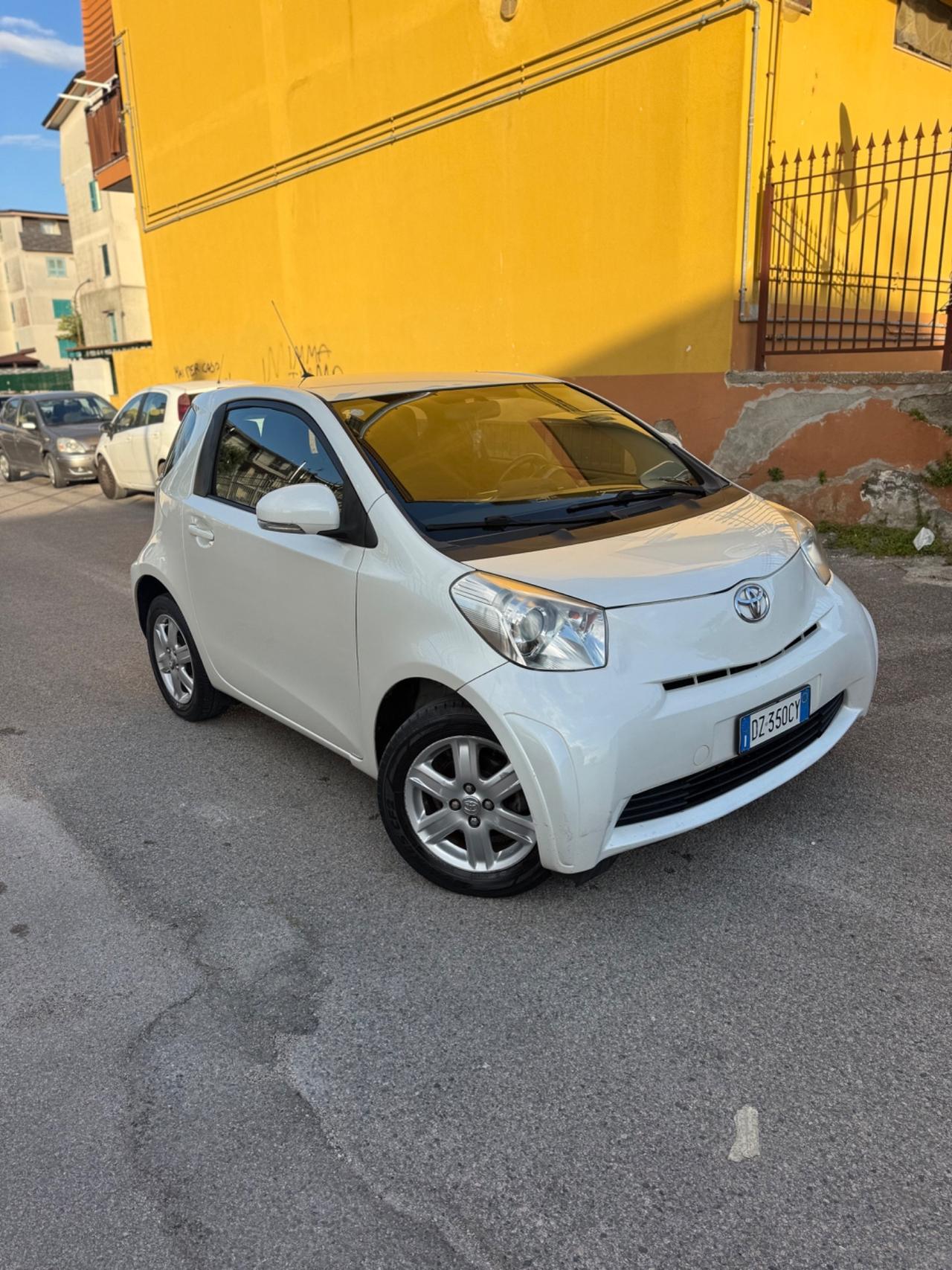 Toyota iQ 1.0 Sol