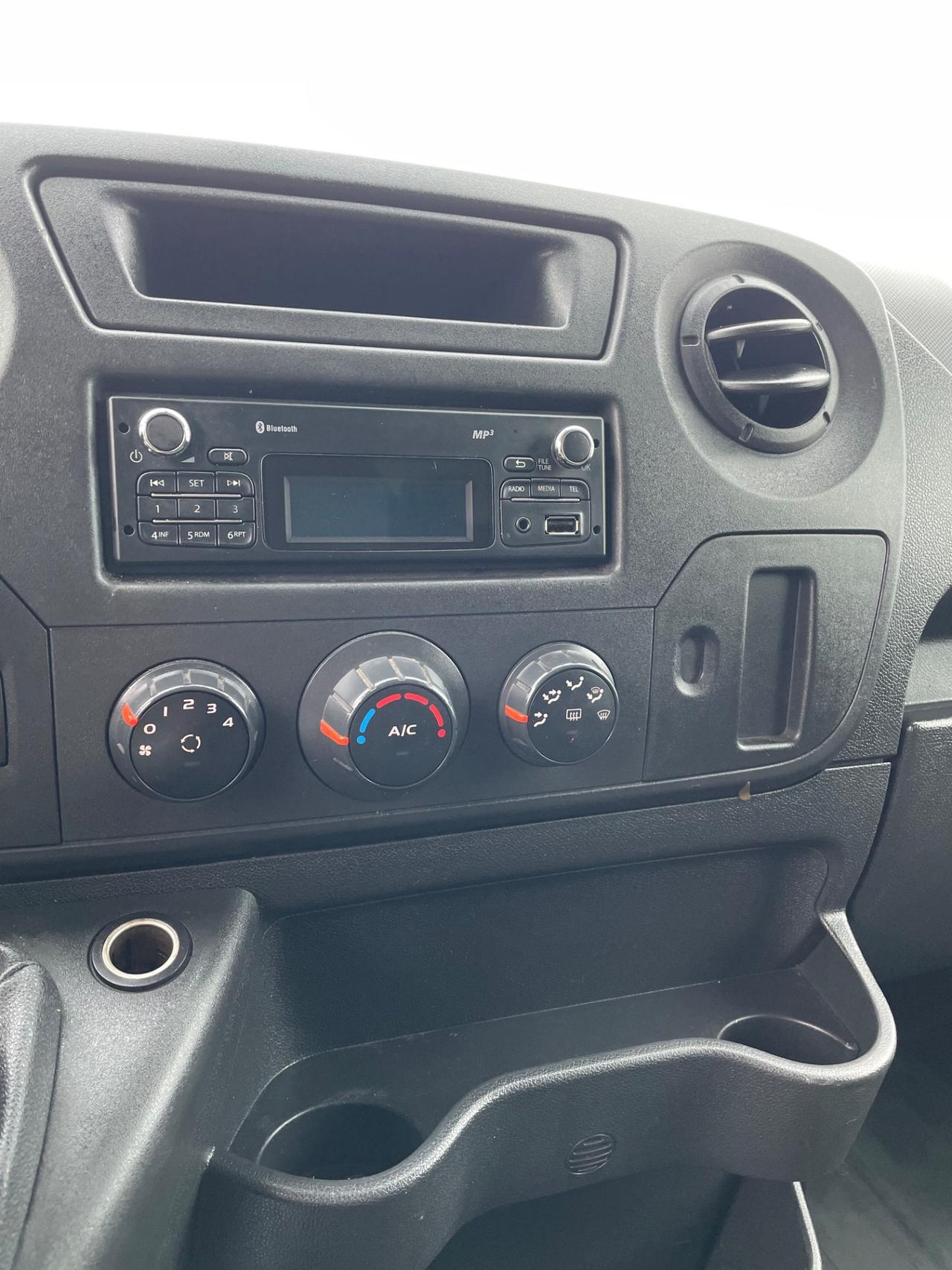 Renault Master Cabinato Con Sponda Idraulica Euro 6D UniProprietario