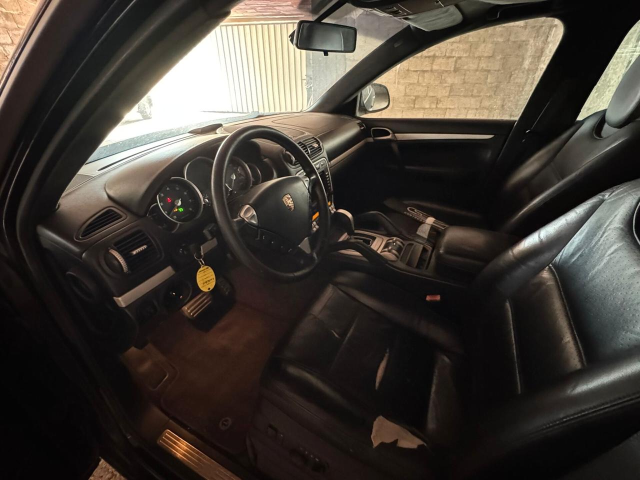 PORSCHE CAYENNE TURBO PRIMA SERIE-500 CV