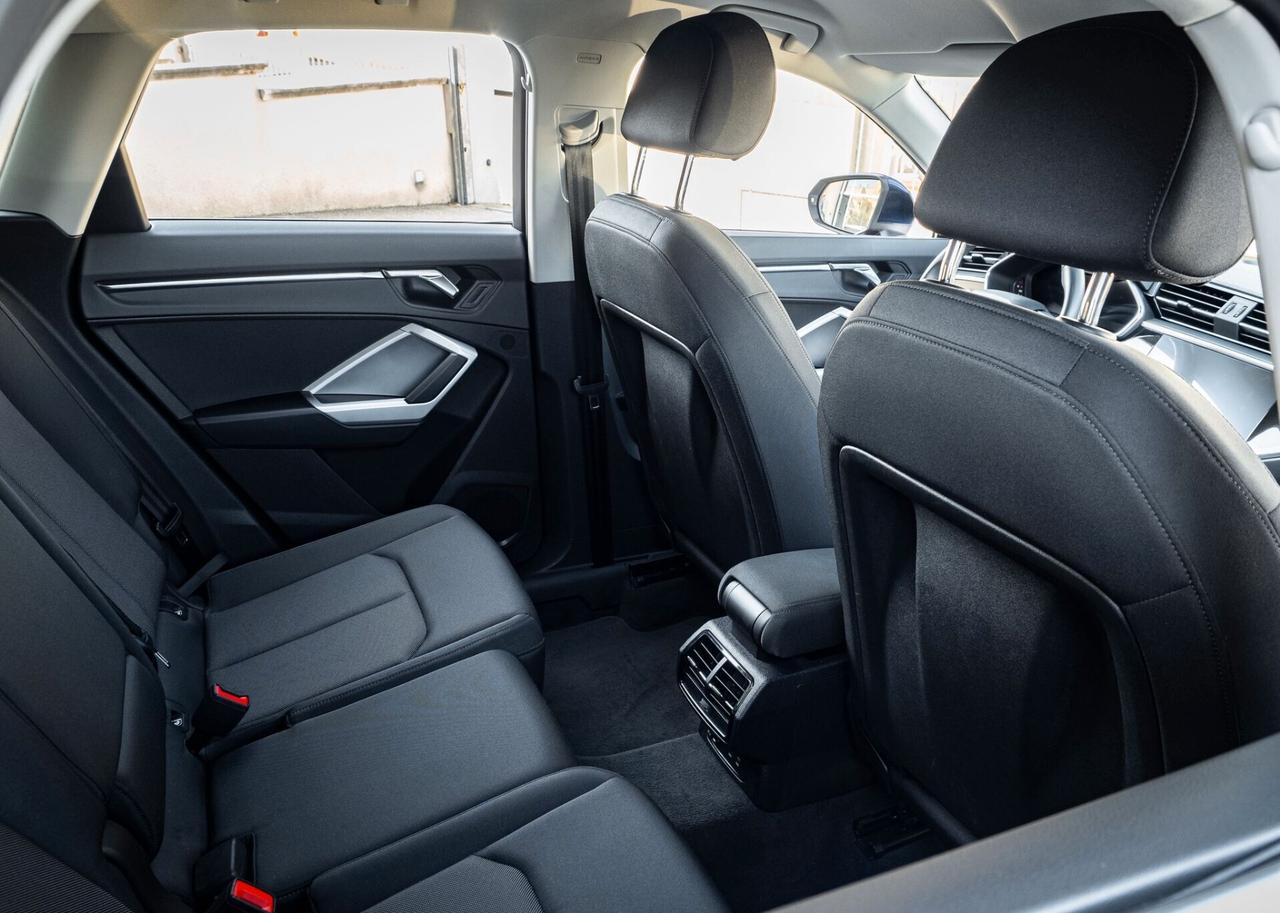 Audi Q3 35 TDI S tronic Business Advanced