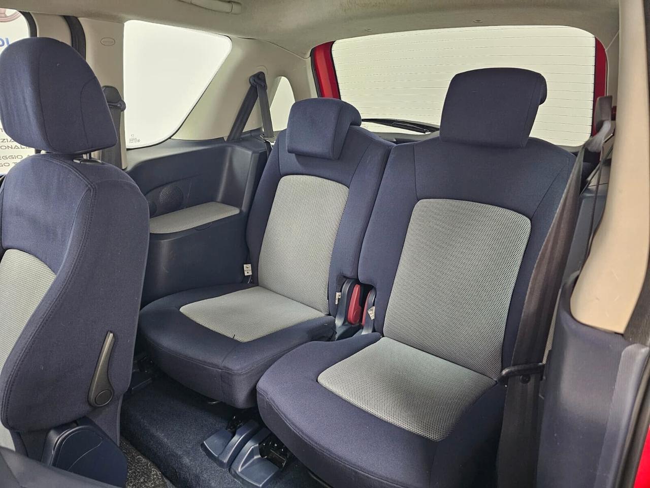 Peugeot 1007 1.4 Trendy - NeoPatentati