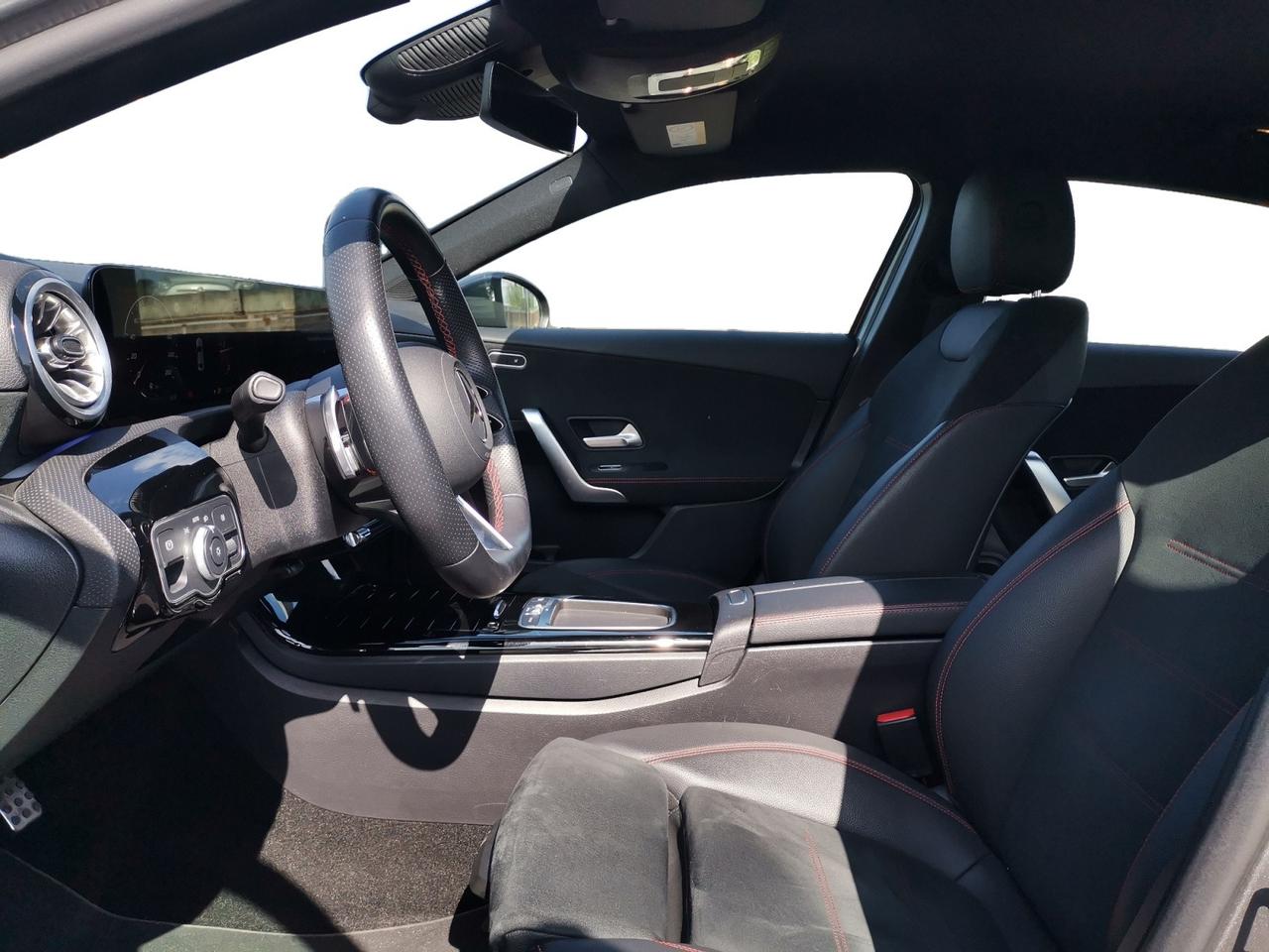 Mercedes-Benz Classe A - V177 - A 200 d AMG Line Premium auto