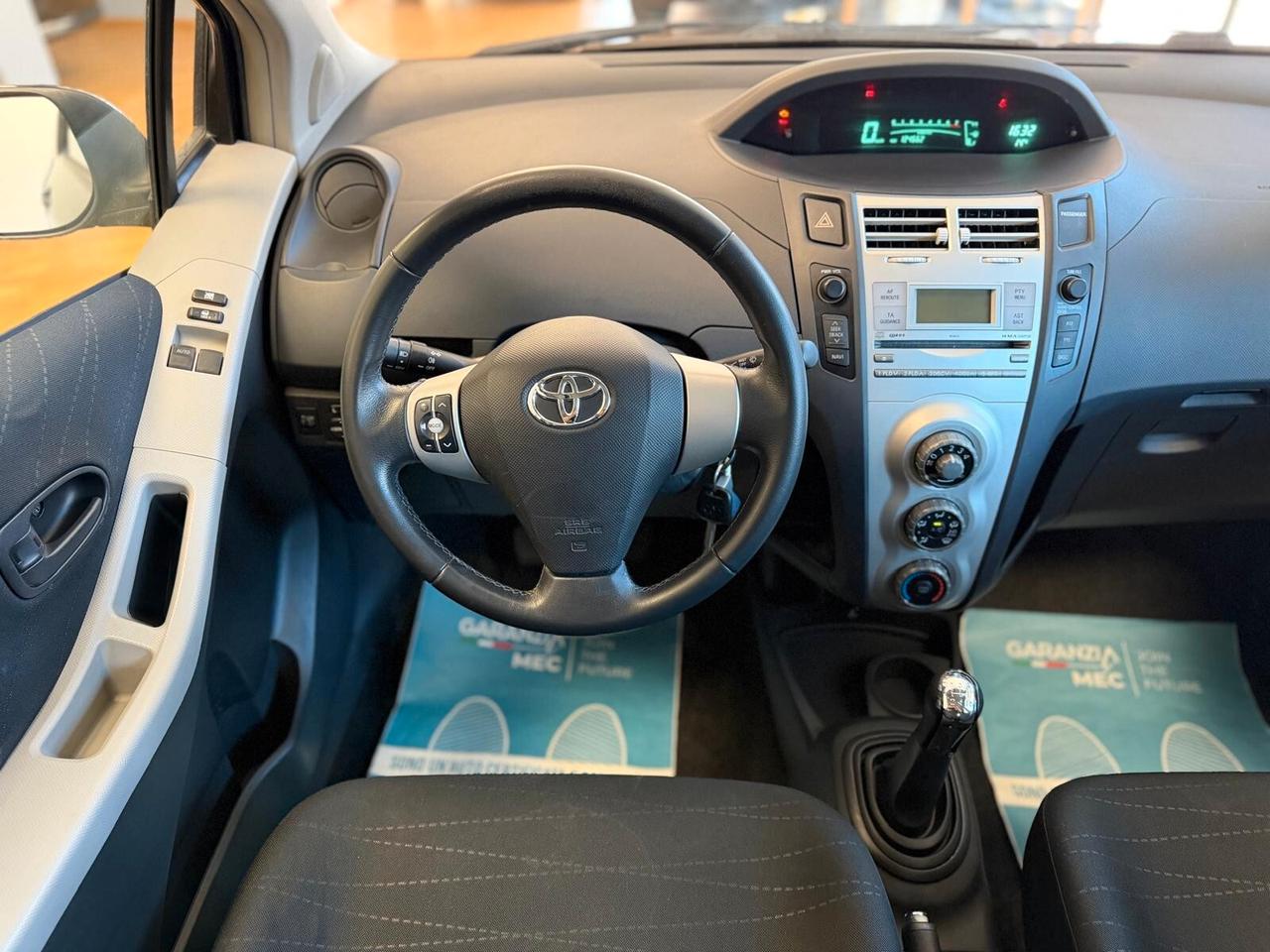 Toyota Yaris 1.0 3 porte Sol