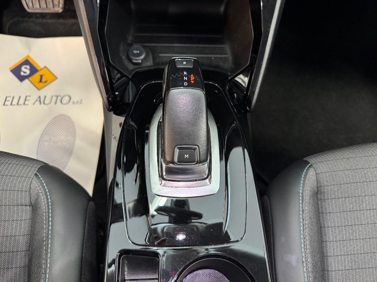 PEUGEOT 2008 BlueHDi 130 S&S EAT8 ALLURE UNICO PROP/ CARPLAY