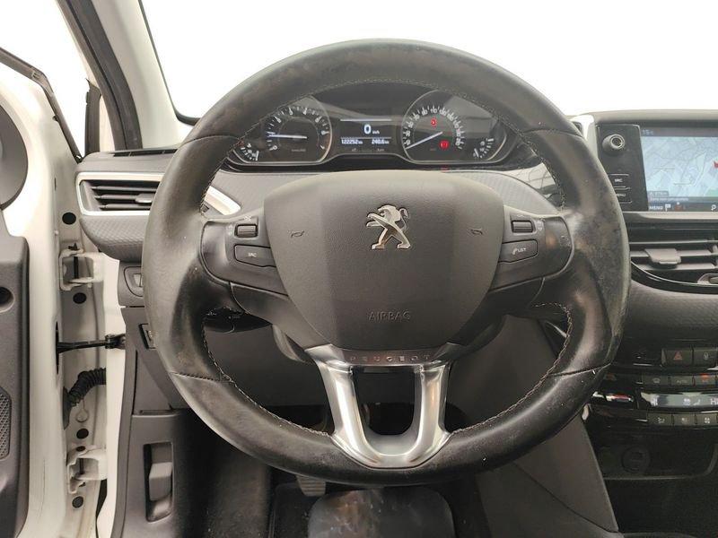 Peugeot 208 I 2015 1.2 puretech Allure 82cv 5p