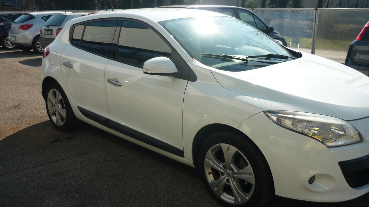 Renault Megane Mégane 2.0 CVT Dynamique