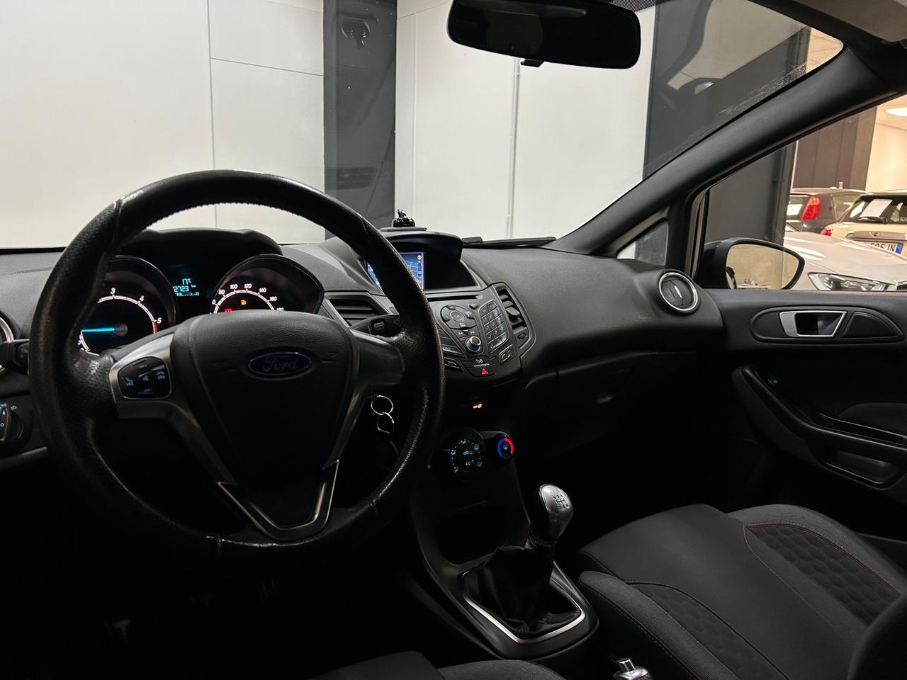 Ford Fiesta 1.5 TDCi 75CV 5 porte ST-Line