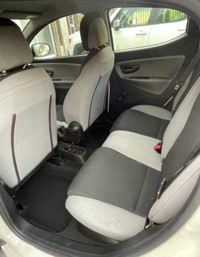 LANCIA Ypsilon 1.2 69 CV 5 porte Silver
