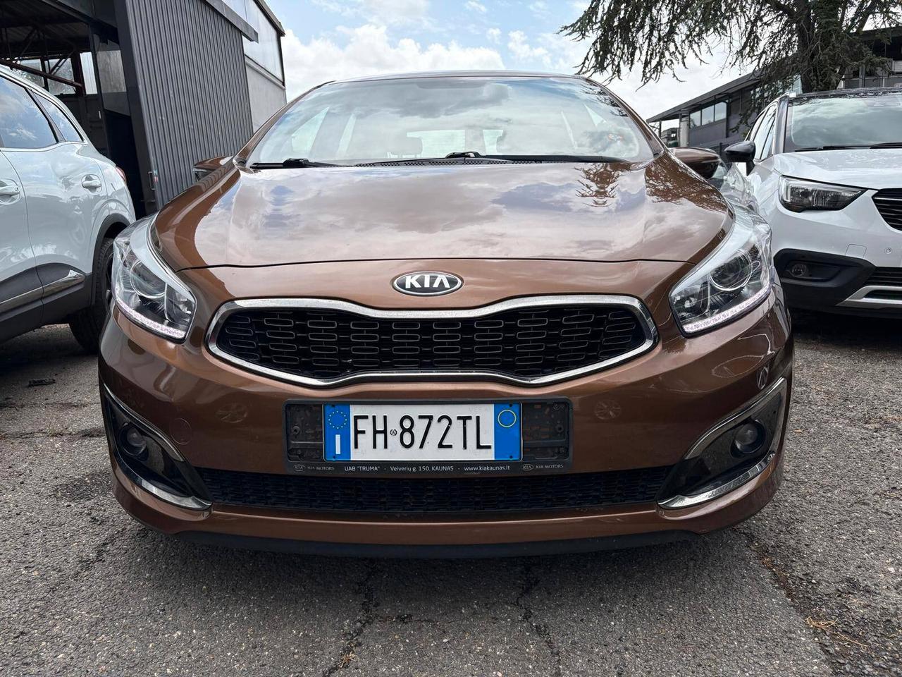 Kia Ceed cee'd 1.6 GDI 5 porte Cool automatica