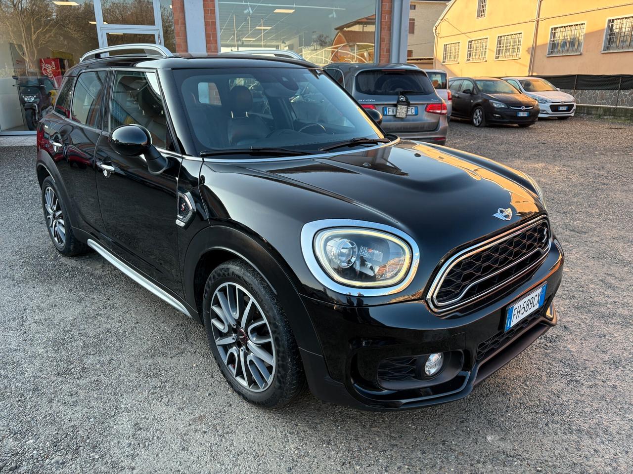 Mini Countryman 2.0 SD Hype Automatica-Unico Prop