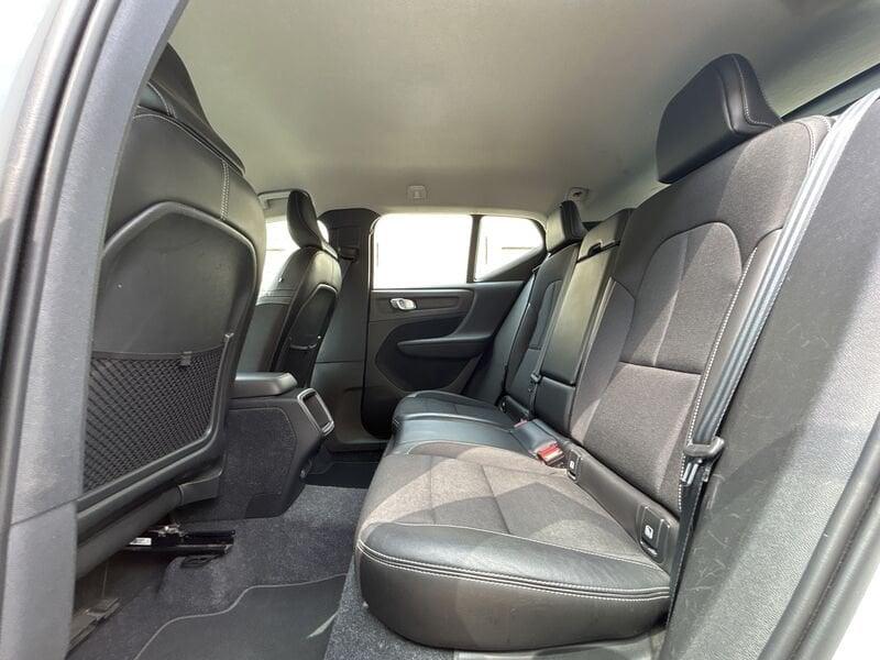 Volvo XC40 D3 AWD Geartronic Momentum