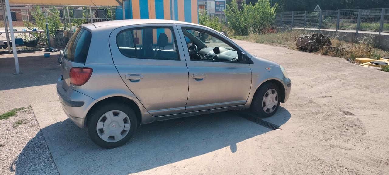 Toyota Yaris 1.0i 16V cat 5 porte Sol Blue