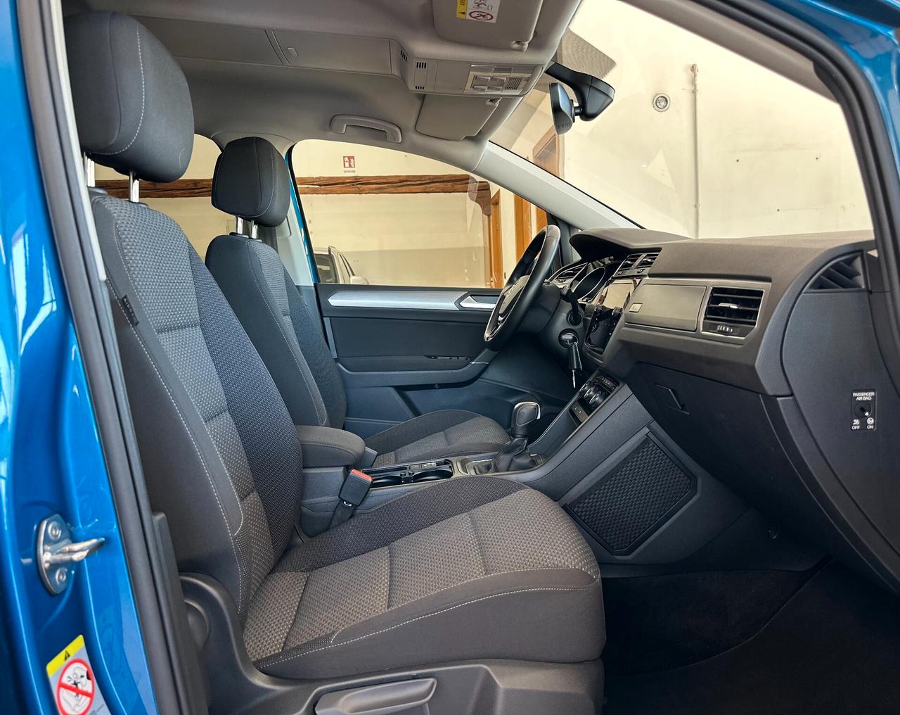VOLKSWAGEN TOURAN COMFORTLINE DSG *GANCIO*7POSTI*CARPLAY*