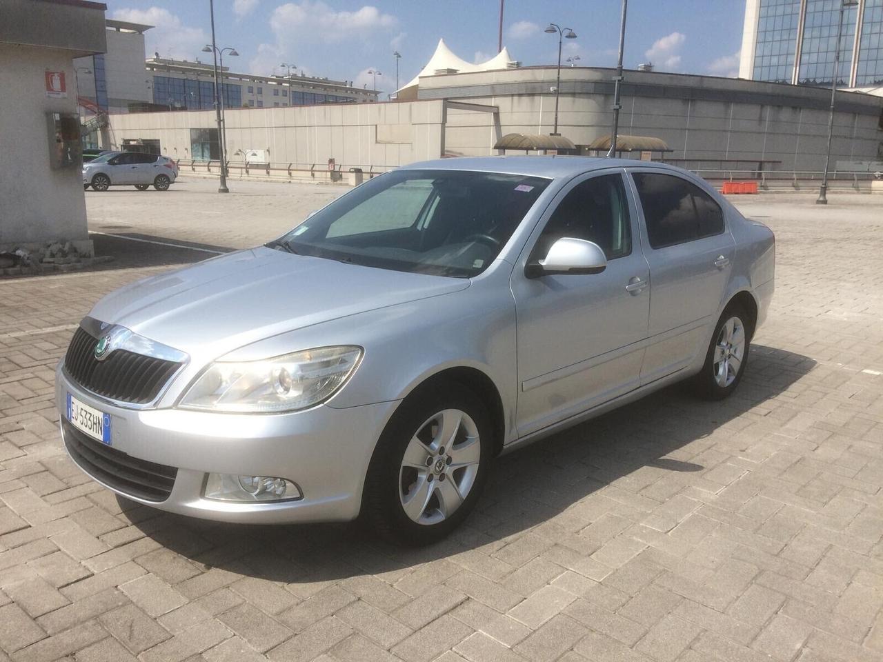 Skoda Octavia 1.6 TDI CR F.AP. Elegance 12 MESI GARANZIA