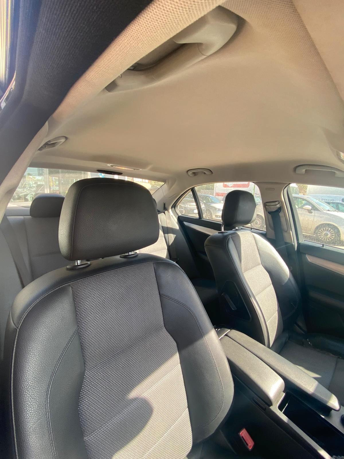 Mercedes-benz C 200 CDI BlueEFFICIENCY Avantgarde