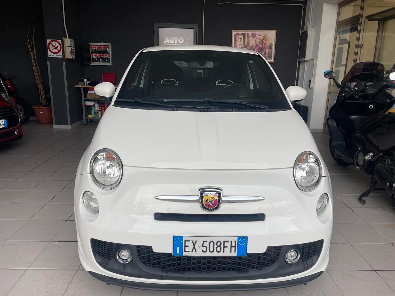 Abarth 500 1.4 Turbo T-Jet Custom