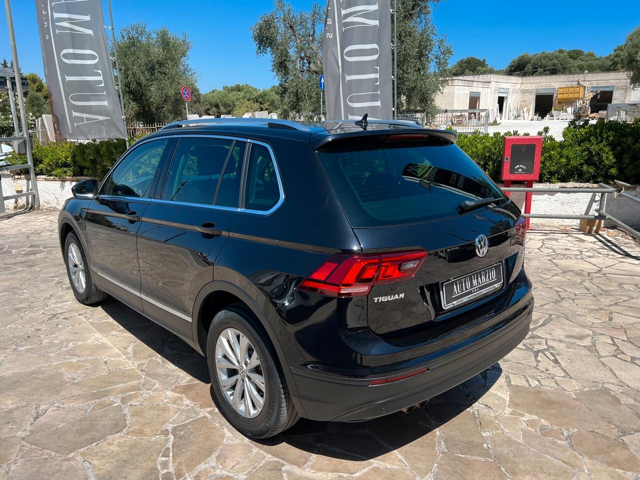 Volkswagen Tiguan 2.0 TDI SCR DSG Business BlueMotion Technology NAVI - CLIMA TRIZONA - APPLE CARPLAY & ANDROIDAUTO