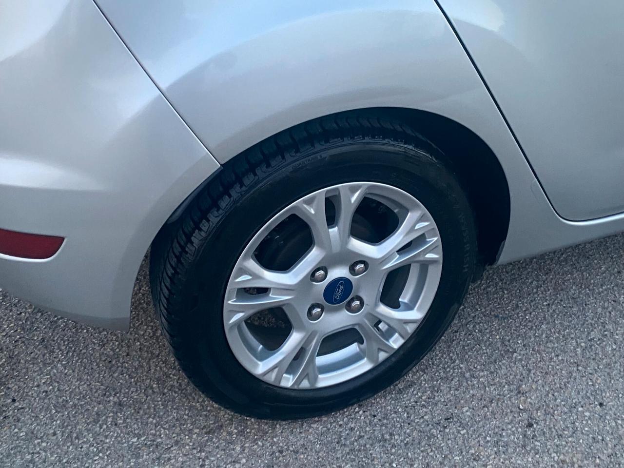 Ford Fiesta 1.5 TDCi 75CV 5 porte