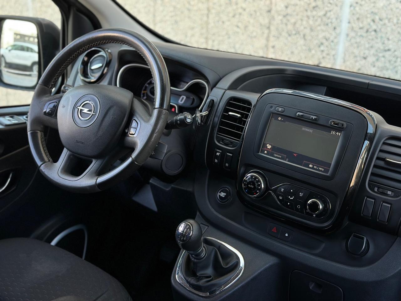 Opel Vivaro BiTurbo 6 Posti