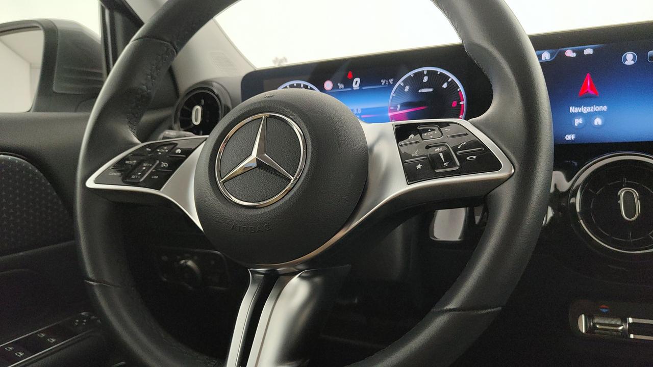 Mercedes-Benz GLA 180 d Advanced auto