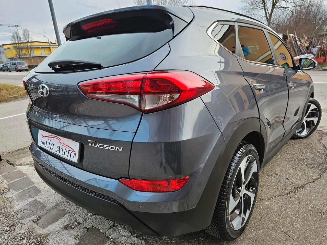 Hyundai Tucson 1.7 CRDi 141cv DCT Sound Edition*Navi*Tetto*19*Bi-Xeno*