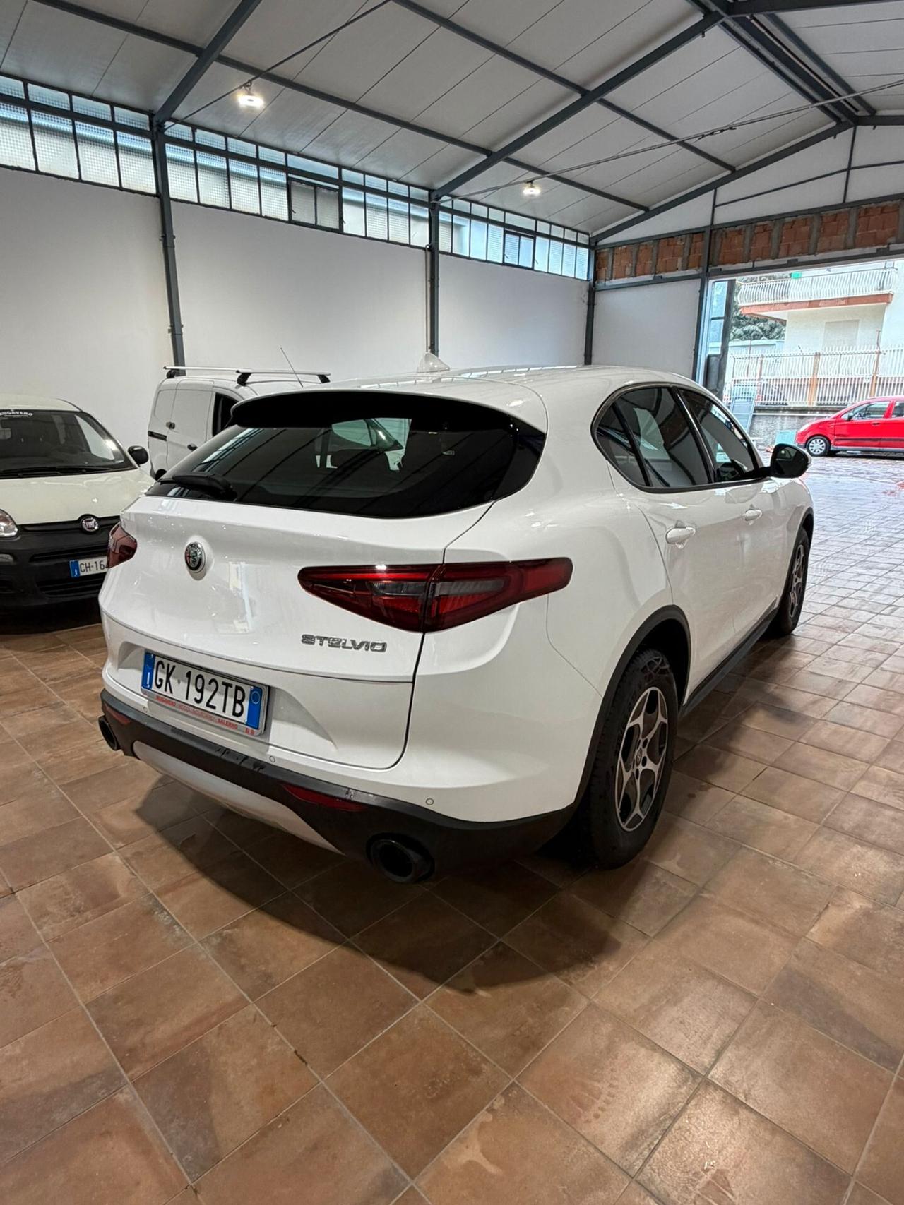 ALFA ROMEO STELVIO 2.2 160cv AUTOCARRO N1