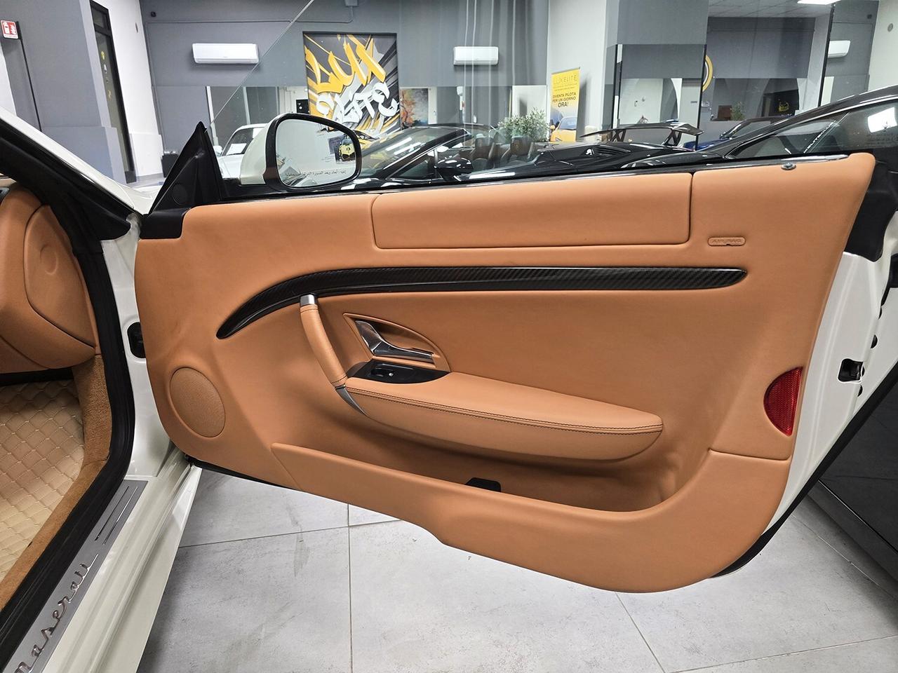 Maserati GranTurismo 4.7 S V8 CAMBIOCORSA_BIANCO FUJI_GARANZIA 12 MESI