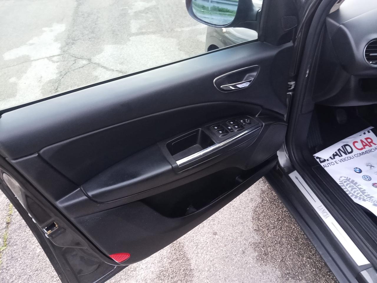 Lancia Delta 1.4 Gold Ecochic GPL 2012