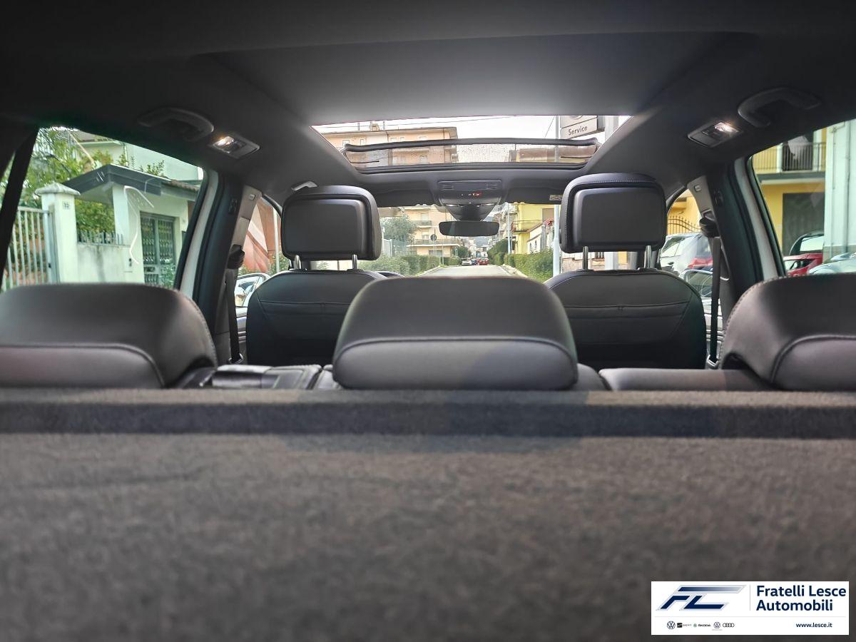VOLKSWAGEN - Tiguan 2.0 tdi R-Line 4motion 200cv dsg (Esposizione Piano Lago)