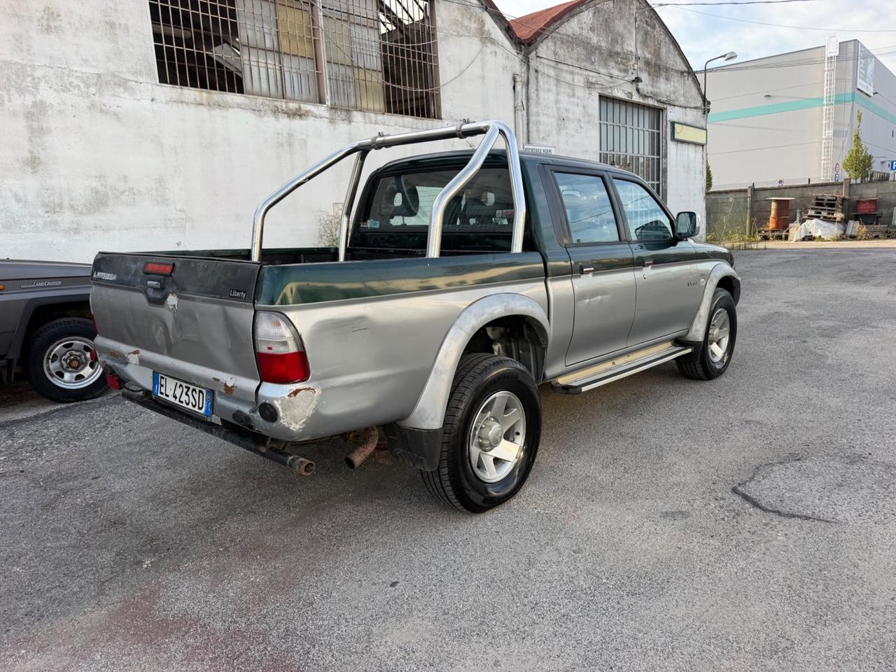 Mitsubishi L200 2.5 TDI 4WD Club Cab Pick-up GLS